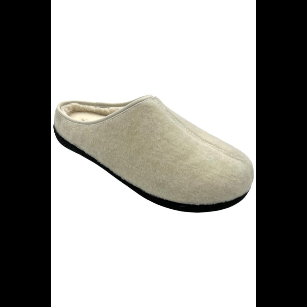ARRAY Women's Carol Cozy Slip-On Clog Off White - Wide